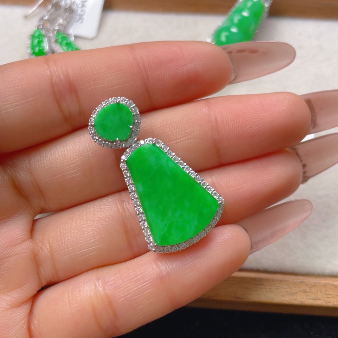 翡翠颈饰银S925镶嵌翡翠