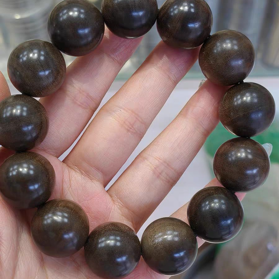 印度老山檀香阴沉1.8横纹（收藏级别)