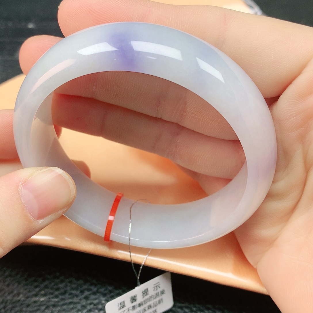 翡翠手镯未镶嵌59轮胎