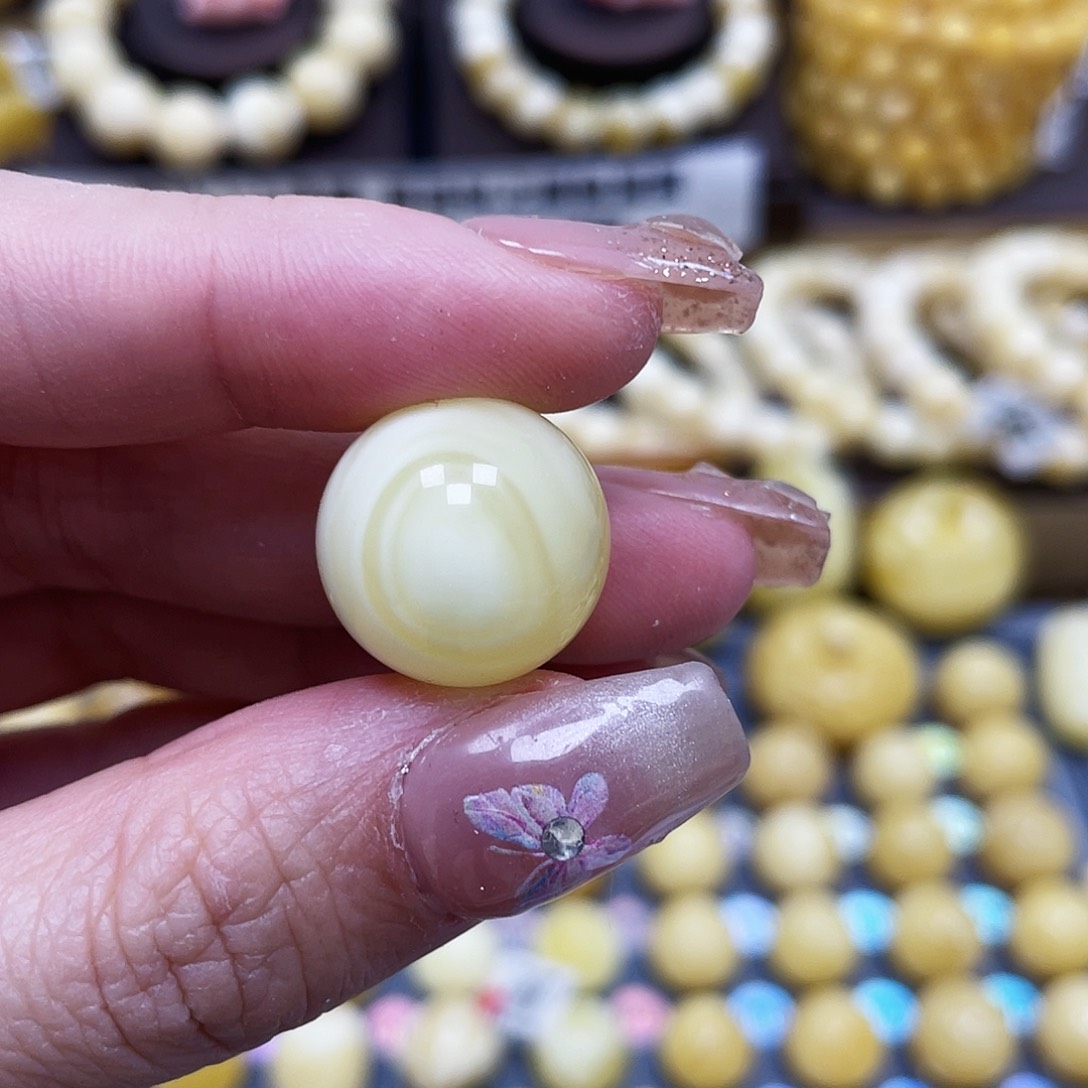 琥珀珠宝奇石未镶嵌17.1mm平头