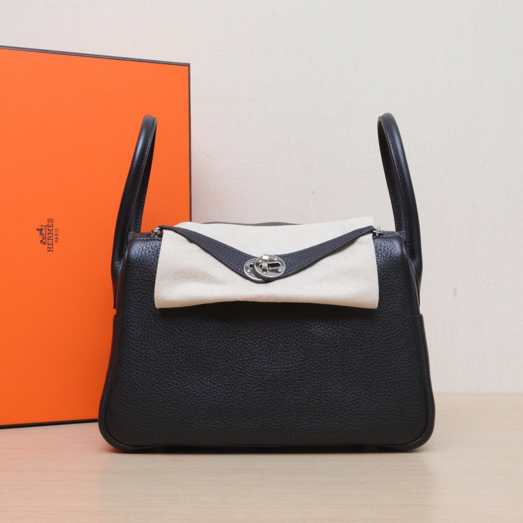 99新 Hermes/爱马仕 【黑黑】Lindy 26 89黑色 TC皮 A刻 手提包