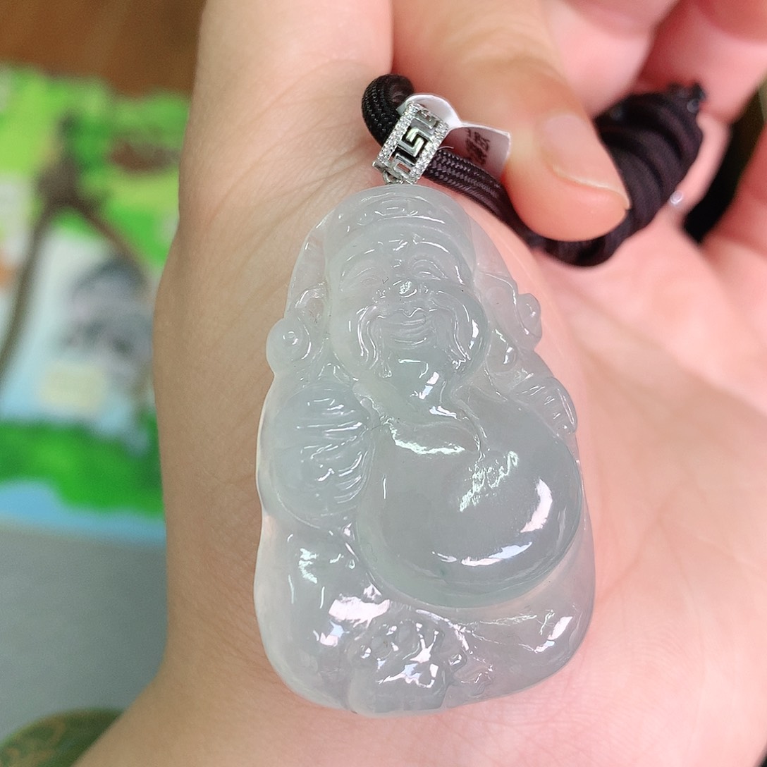 翡翠颈饰18K金镶嵌冰胶晴财神爷