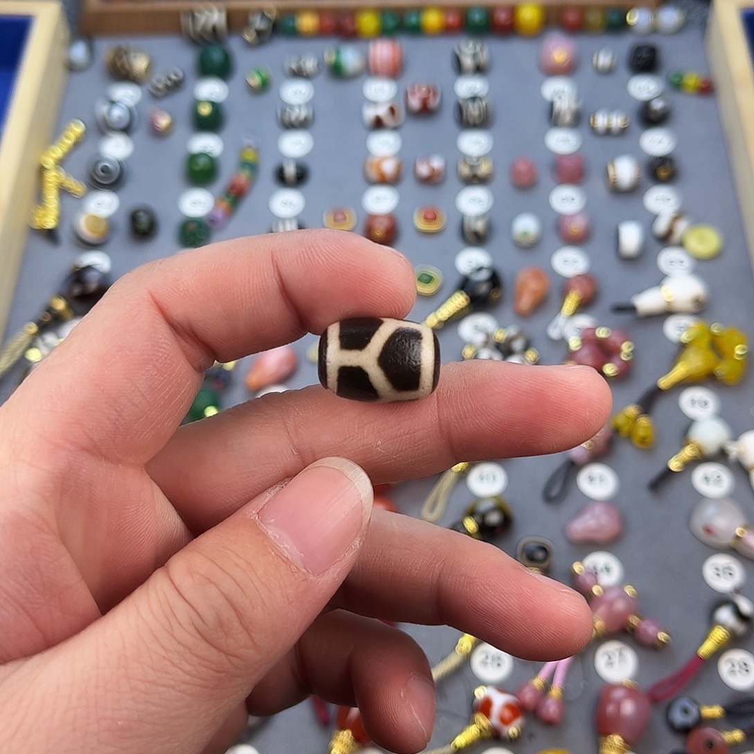 一***.玛瑙/玉髓未镶嵌饰品