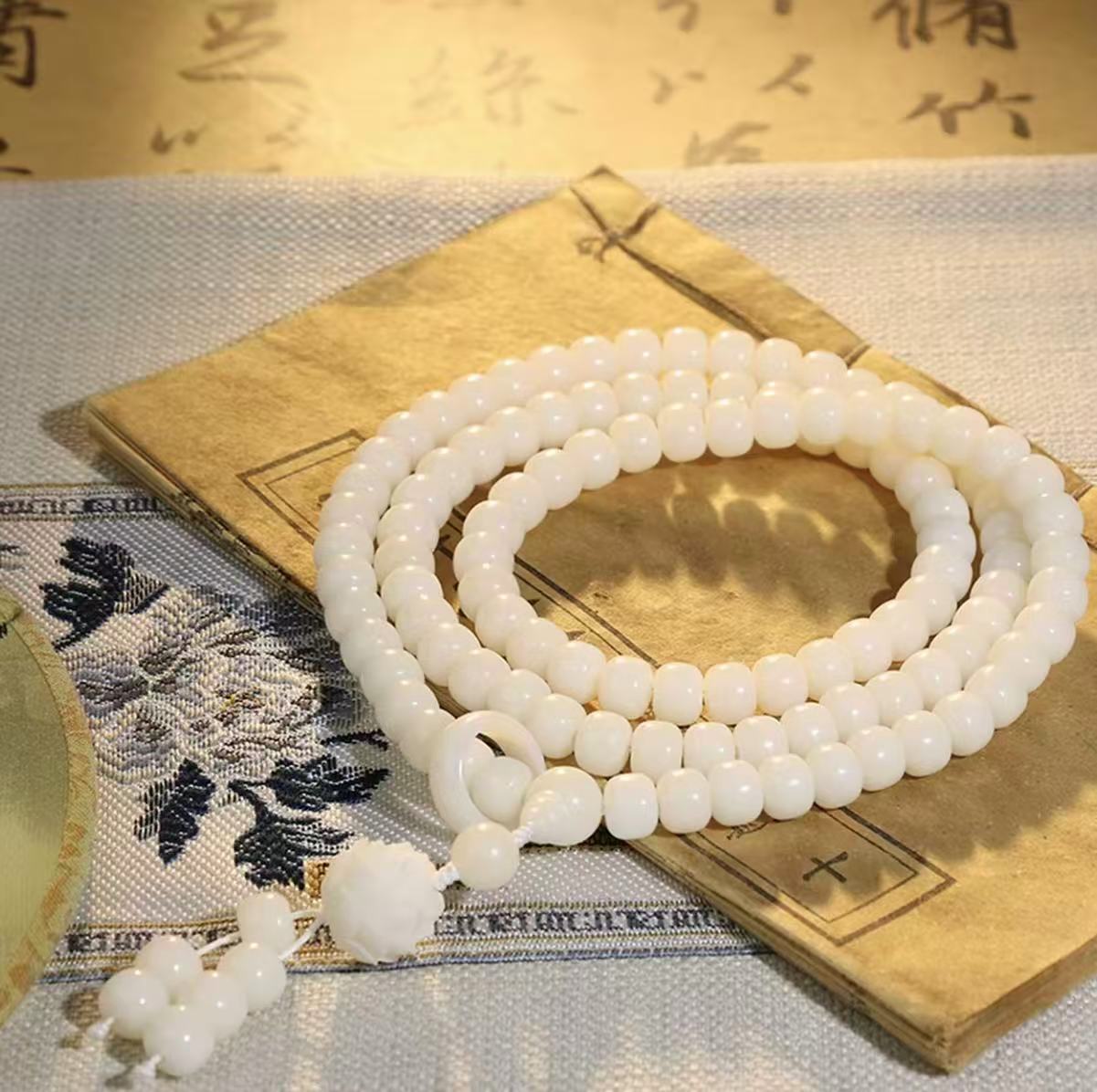 HN1800白月光溏心老料菩提108-精品手串（无礼盒）