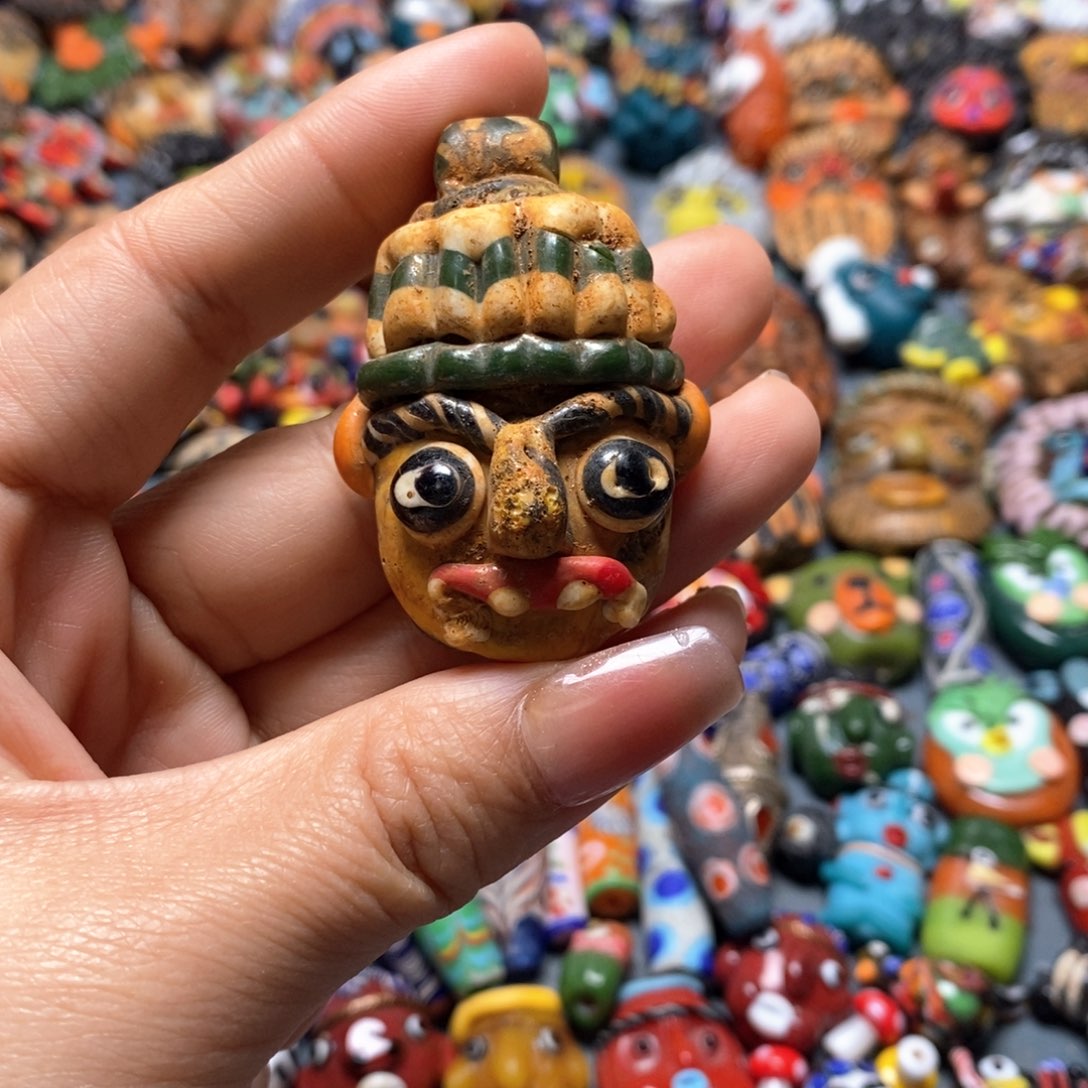 琉璃颈饰印度尼西亚福利老娃