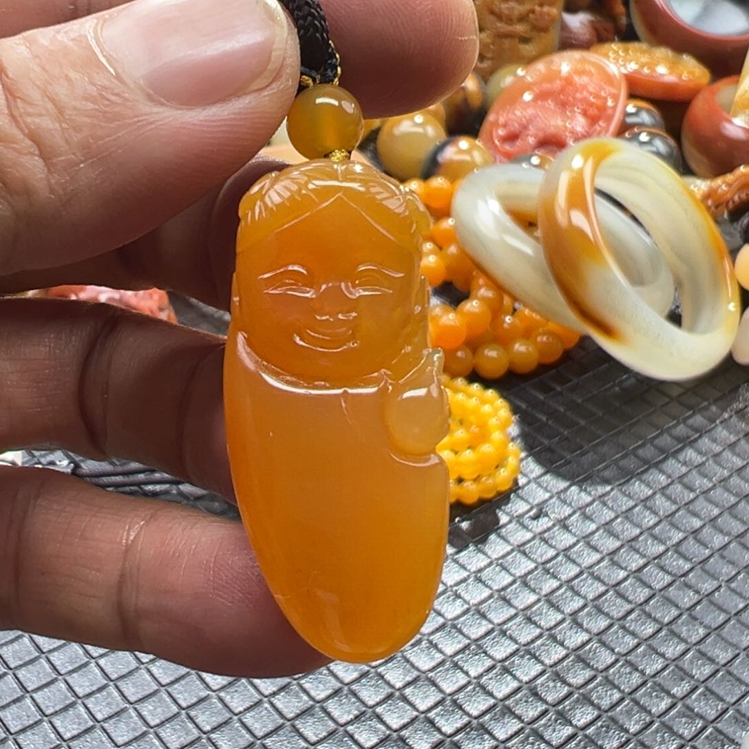 石英质玉未镶嵌颈饰