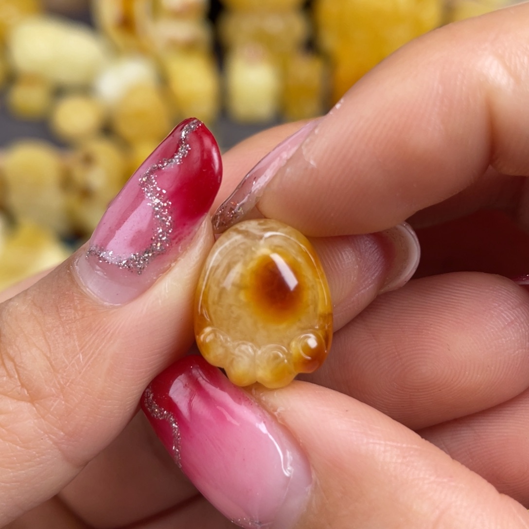 琥珀裸石未镶嵌蜜蜡