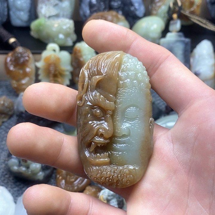 和田玉（糖玉）挂件未镶嵌