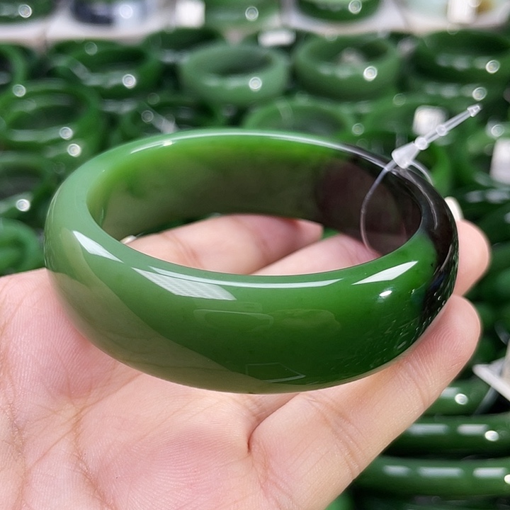 未镶嵌手镯和田玉（碧玉）