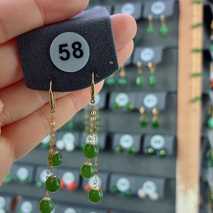 和田玉18K金镶嵌耳饰