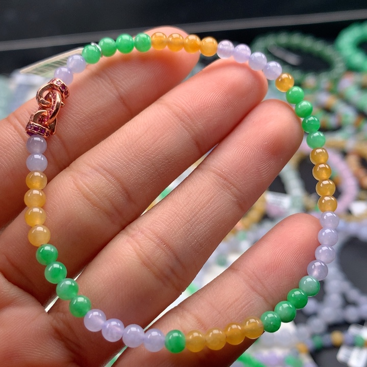 翡翠手镯未镶嵌卡