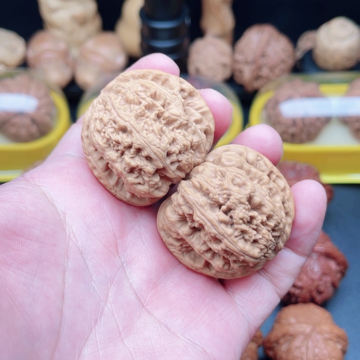 文玩核桃把件小平谷大粗筋40×41×35