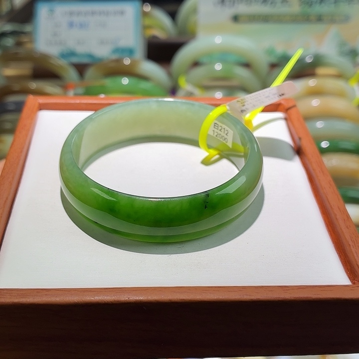 和田玉未镶嵌手镯28。 50/51