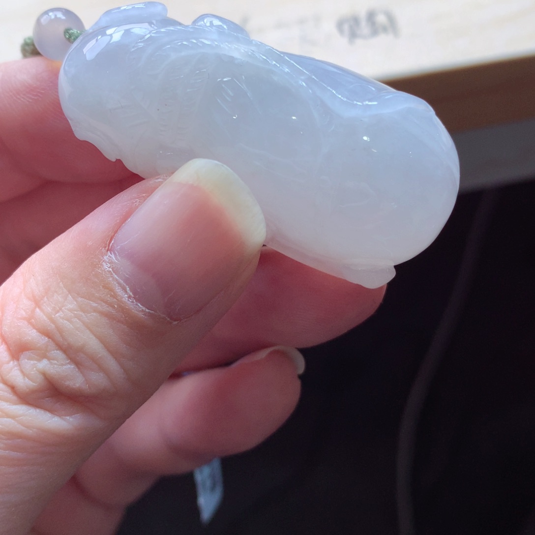 翡翠颈饰未镶嵌吊坠