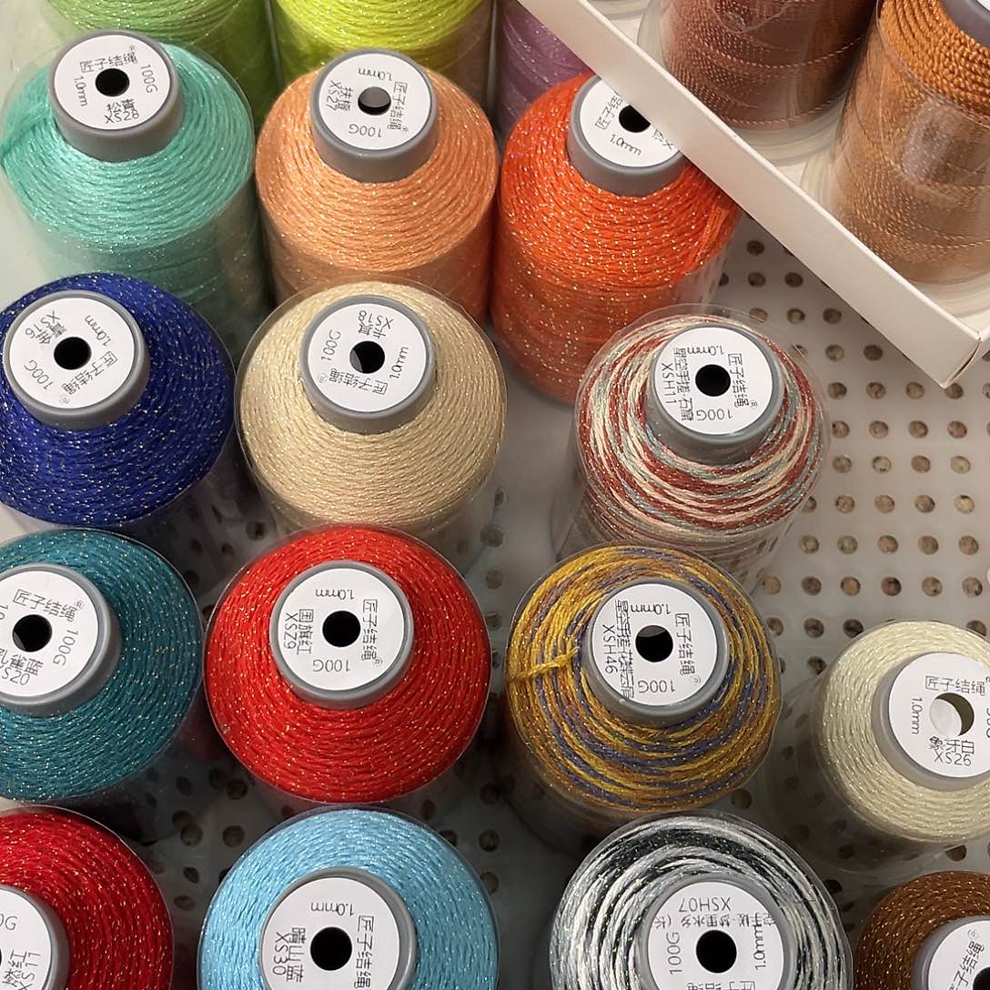 孙***姐聚酯纤维1.0mm100克纯色手搓+段染