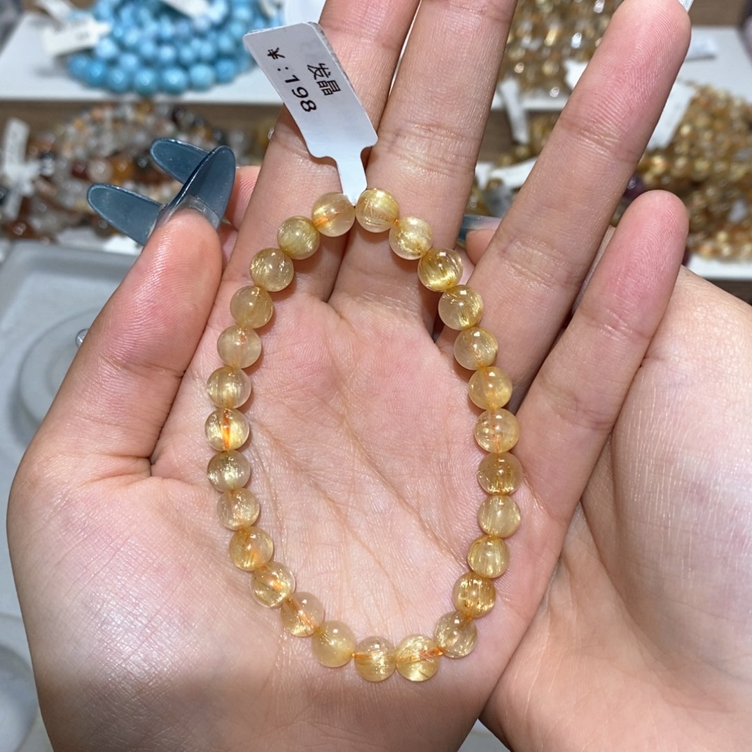 水晶手链未镶嵌一***?手链