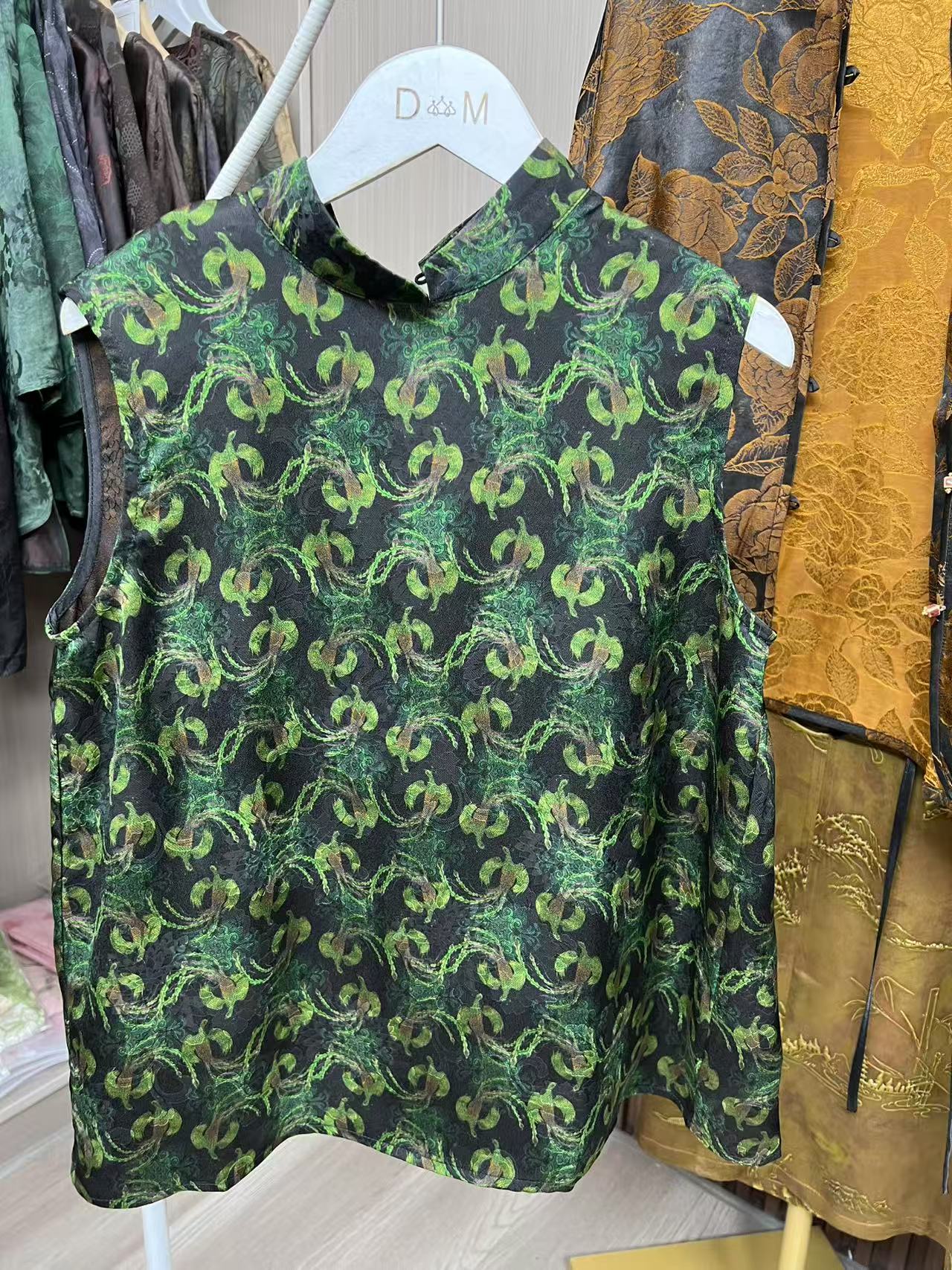 上海小凤凰娃娃领背心