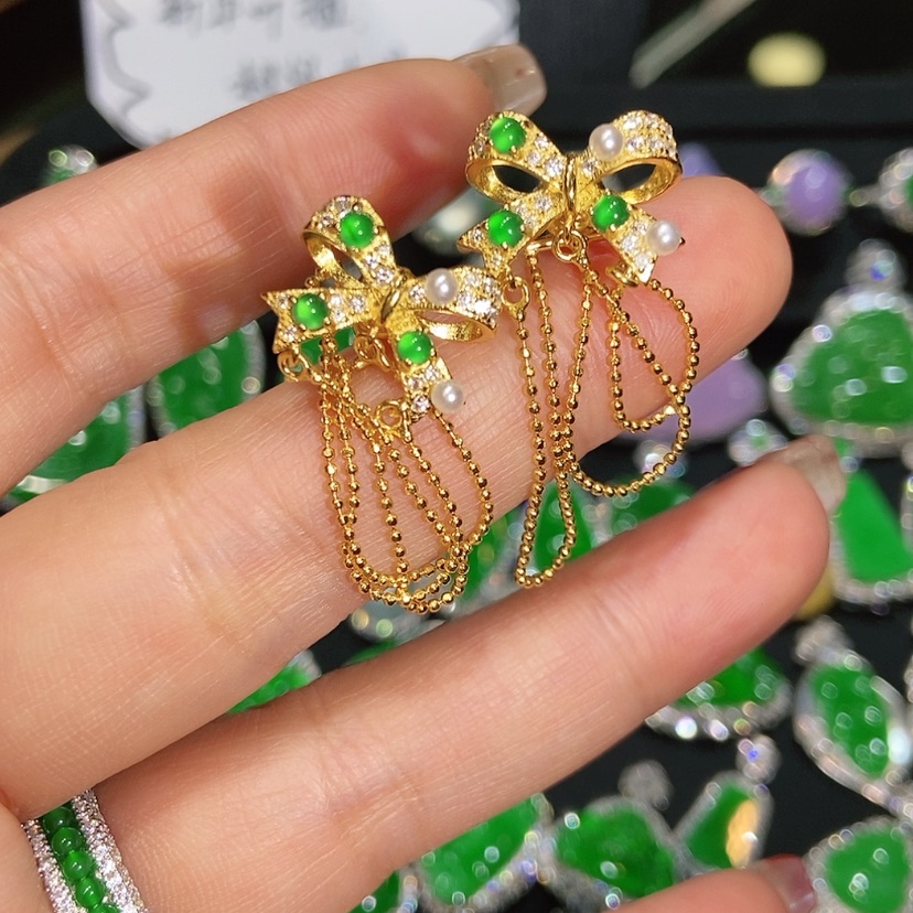 【闪购商品】翡翠耳饰未镶嵌天然翡翠