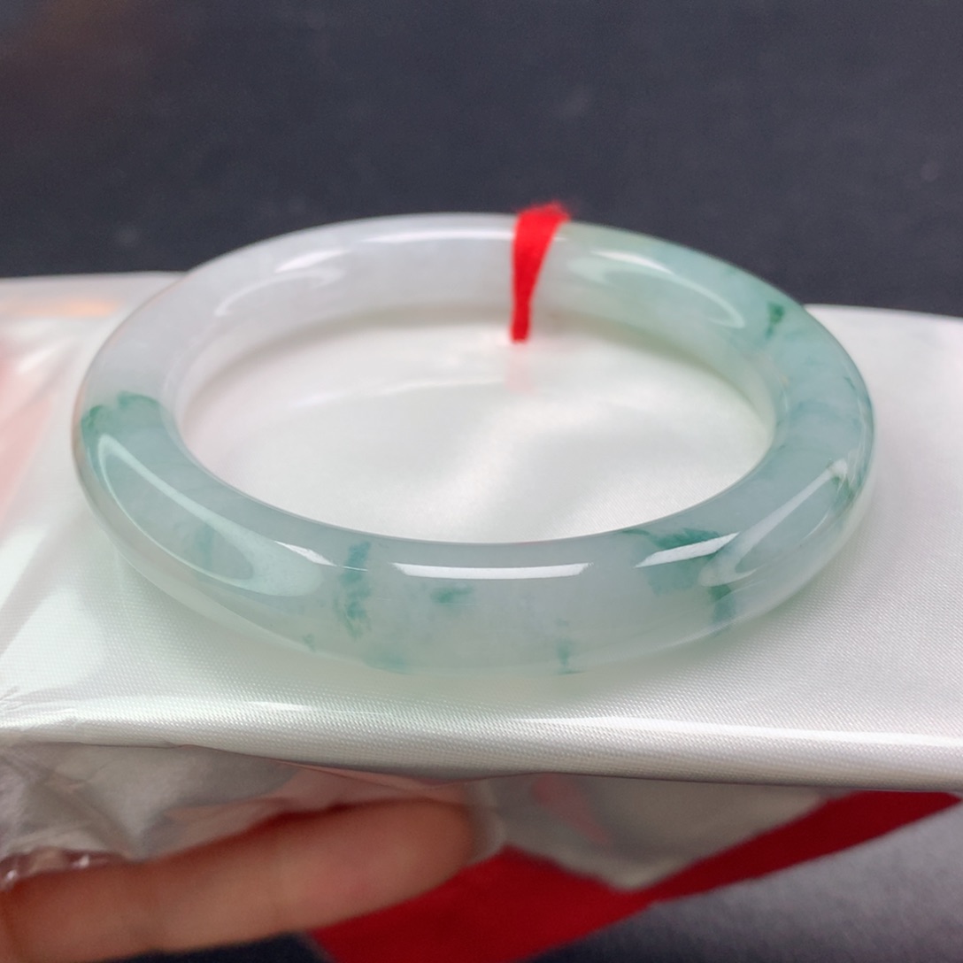 翡翠手镯未镶嵌（27号）圆条