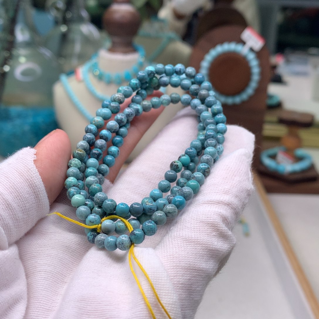 绿松石配饰未镶嵌