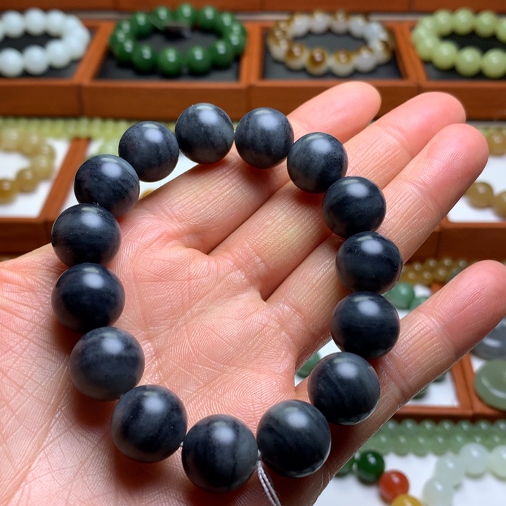 和田玉手串未镶嵌