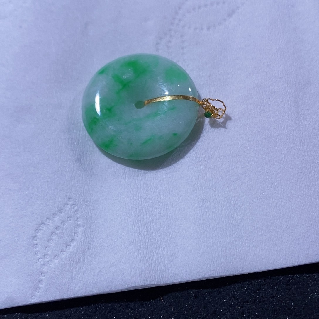 翡翠吊坠(不含链)18K金镶嵌