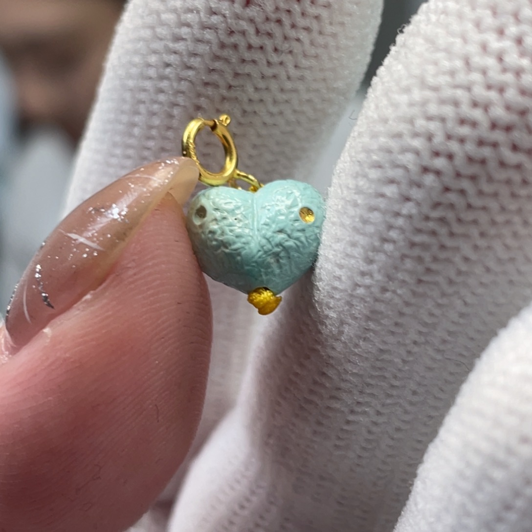 绿松石未镶嵌挂件