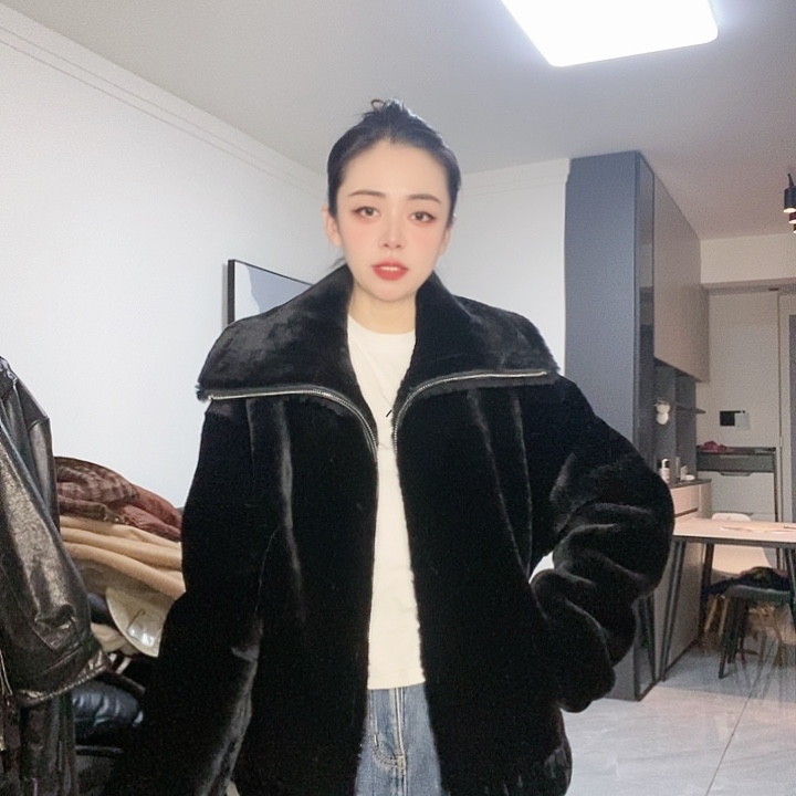 绵羊皮美丽奴皮毛一体M125，L135，XL145斤拍下备注尺码