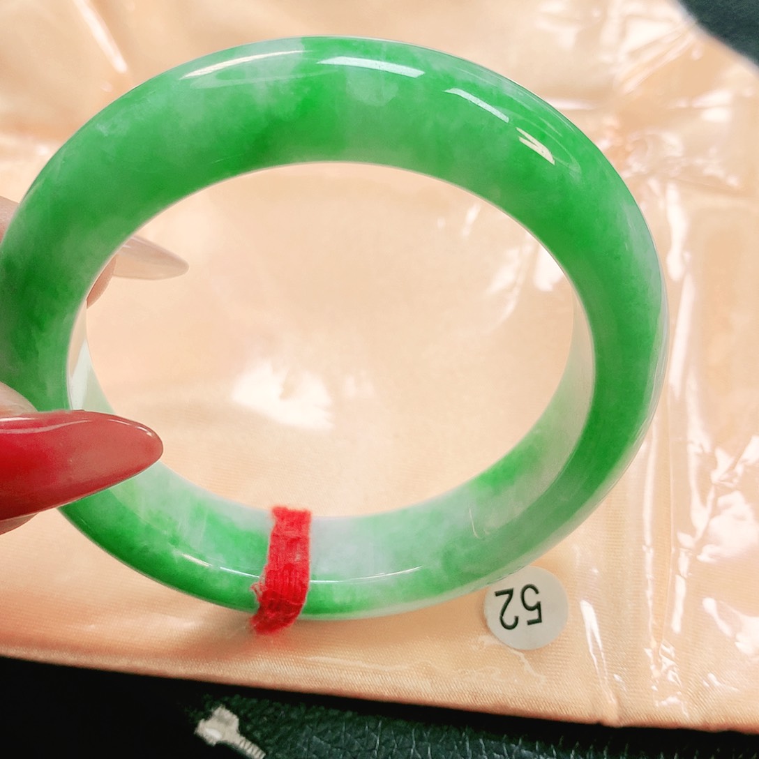 未镶嵌手镯翡翠?1412