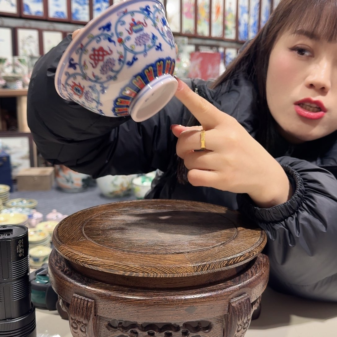 摆件瓷////景德镇陶瓷瓷器。