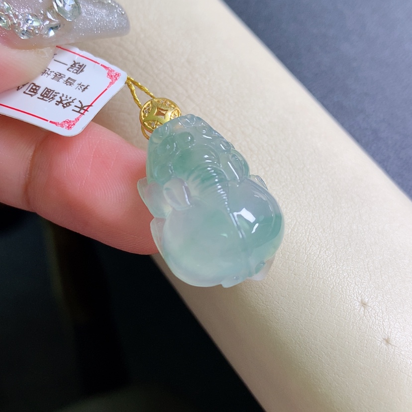 【闪购商品】翡翠颈饰18K金镶嵌貔貅