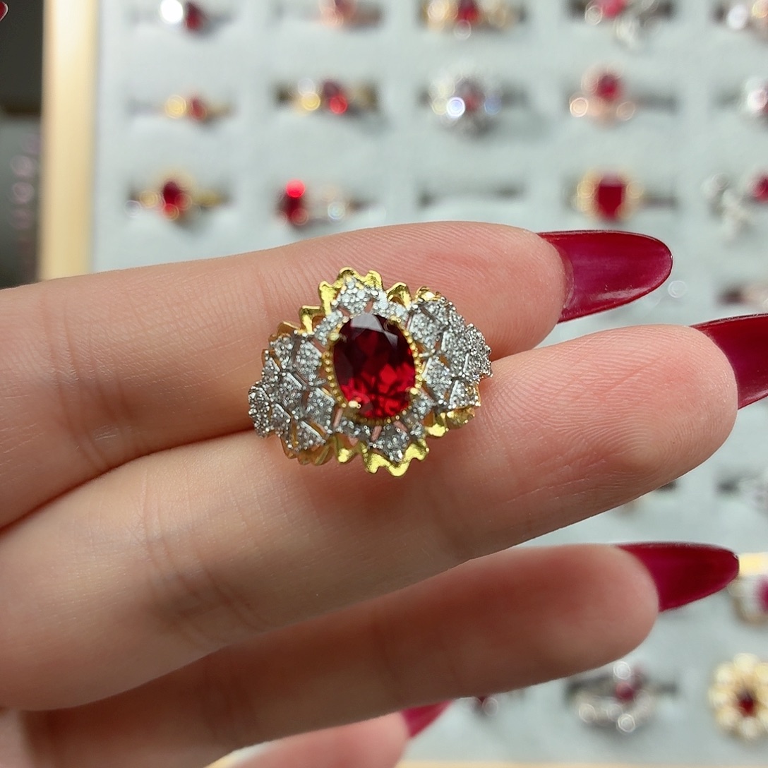 925银培育缅甸鸽血红色宝石