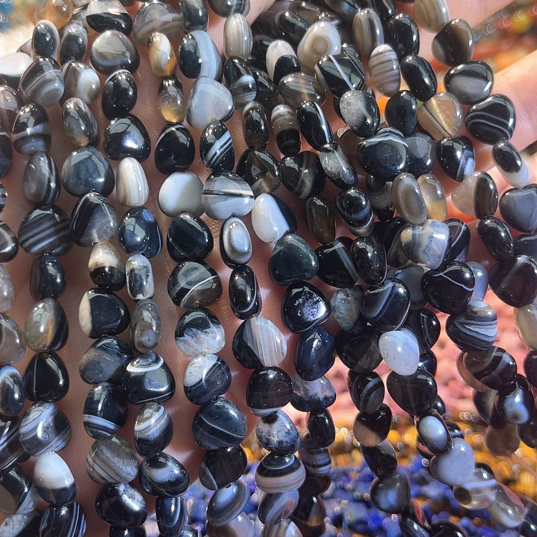 玛瑙/玉髓合金珠宝半成品蚕丝黑玛瑙爱心一条10mm