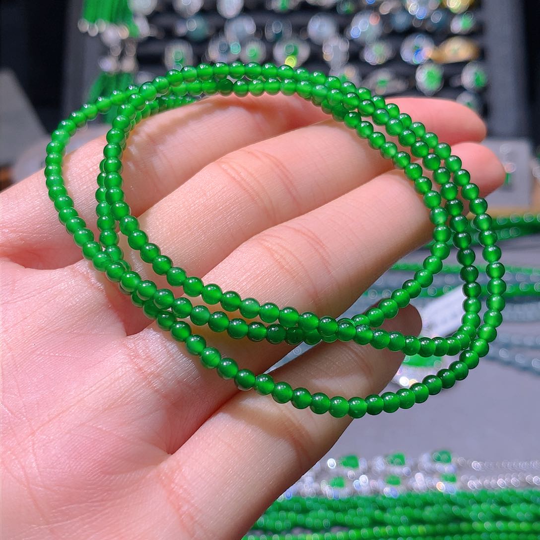 翡翠耳饰未镶嵌天然翡翠