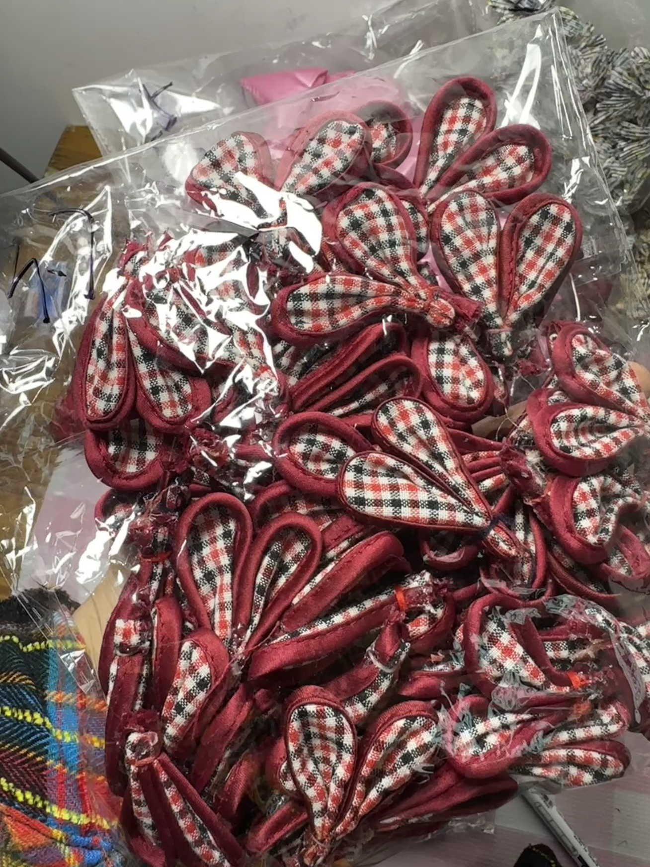 各种蝴蝶结，花，包布扣，钻等卡通DIY手工制作材料发圈发箍发夹