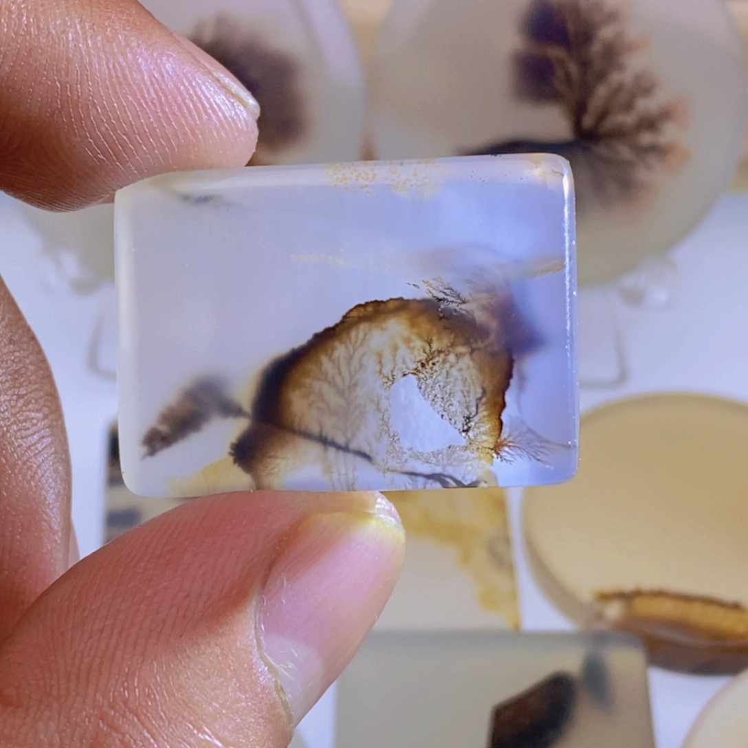 玛瑙/玉髓颈饰未镶嵌