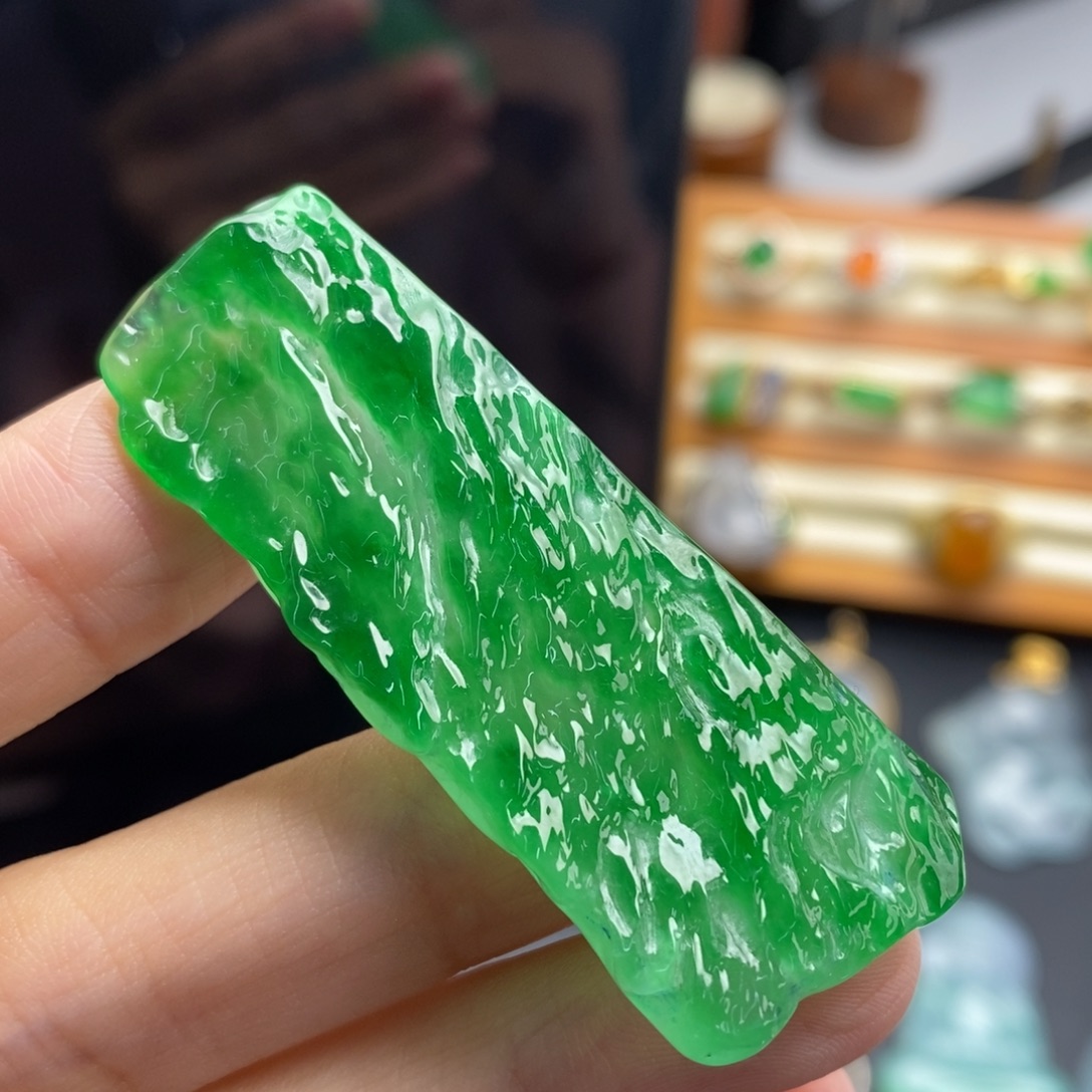 定制翡翠未镶嵌           高品质 行家绿翠无事牌