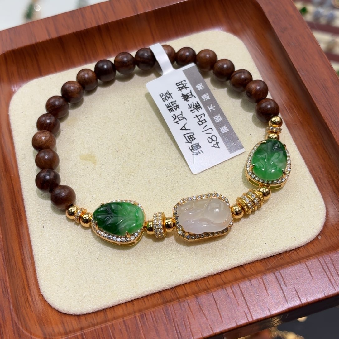 翡翠银S925镶嵌颈饰手串