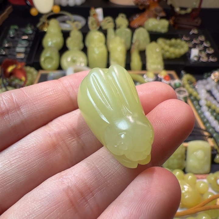 和田玉（黄玉）颈饰未镶嵌