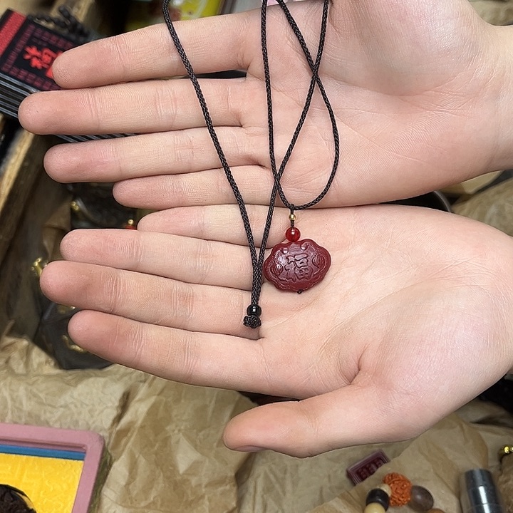 大叶紫檀（黑酸枝木类）