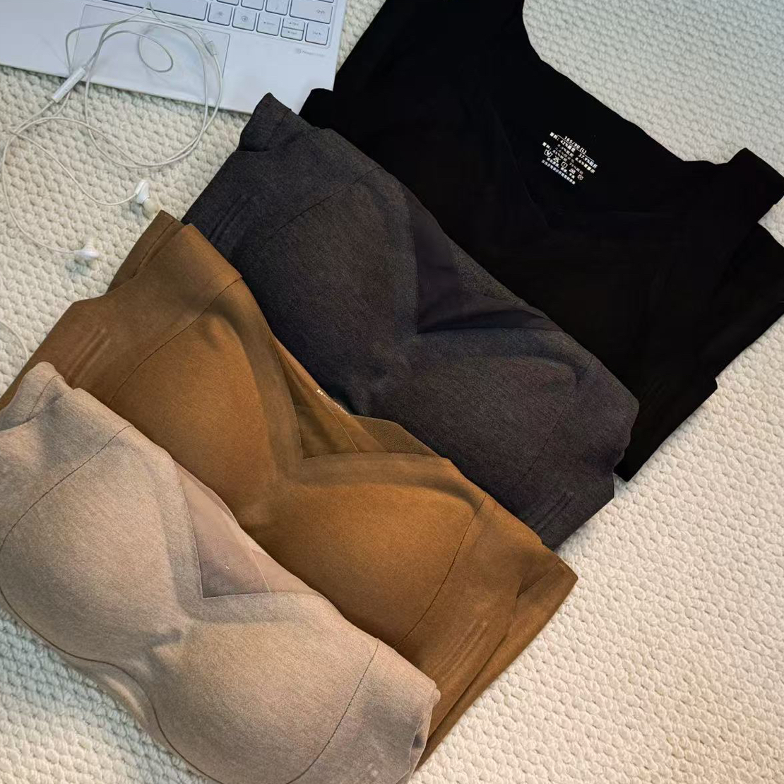 胸垫显瘦加绒背心