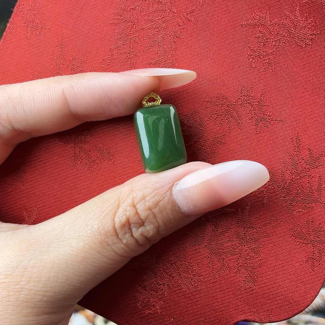 和田玉（碧玉）18K金镶嵌颈饰