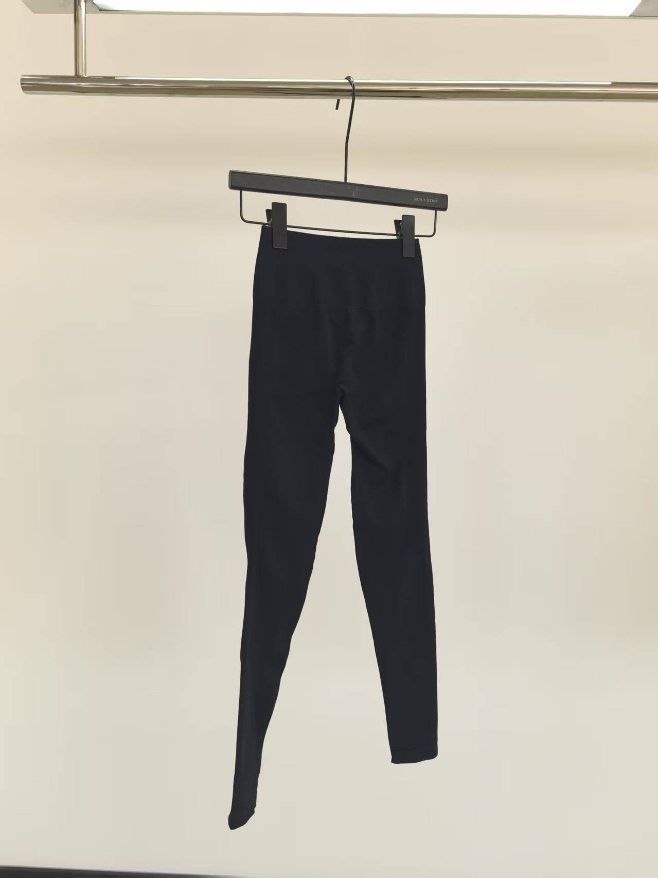 no退no换微脏微暇  703女士时尚健身裤子