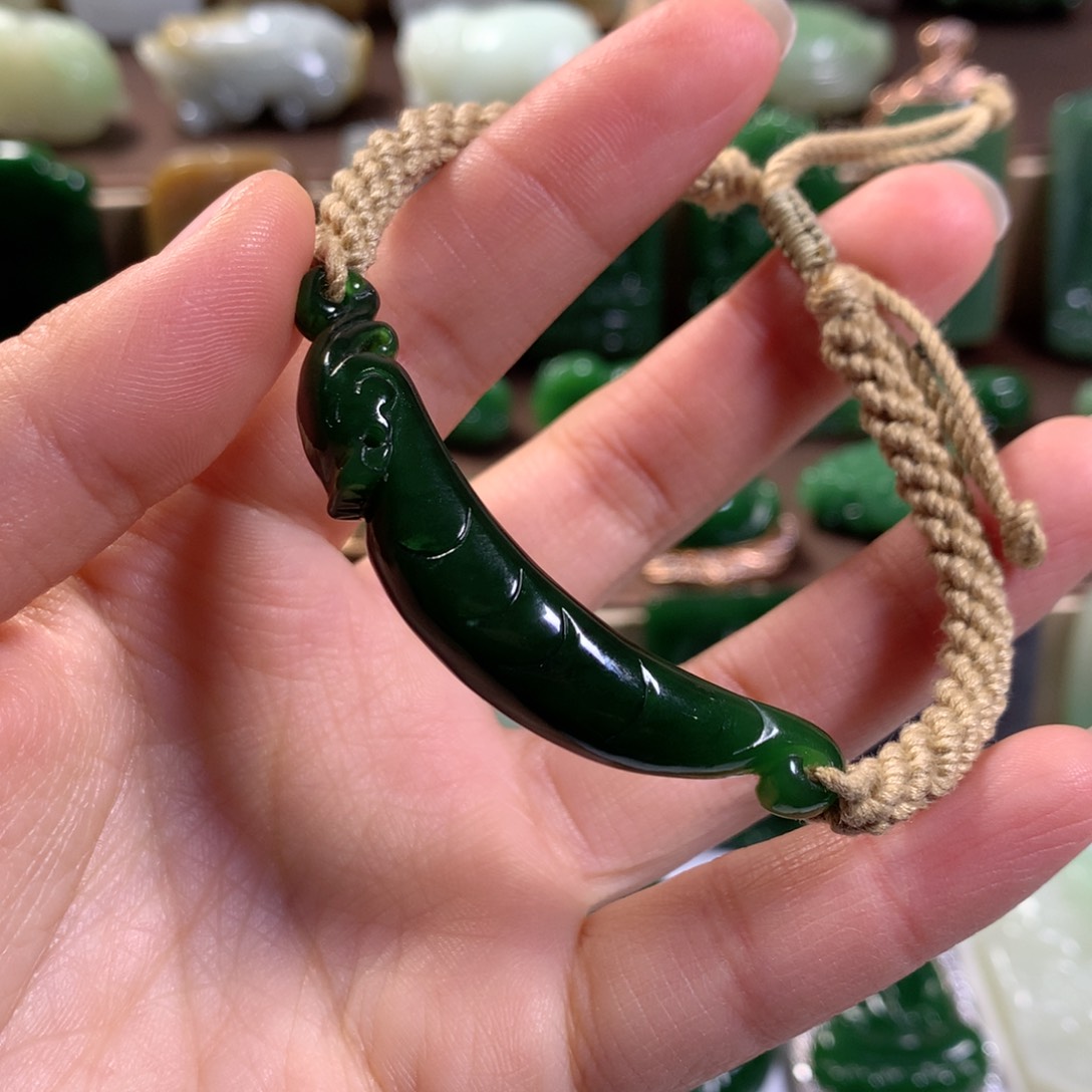 和田玉挂件未镶嵌见***@