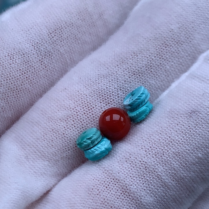 南红玛瑙未镶嵌珠宝奇石