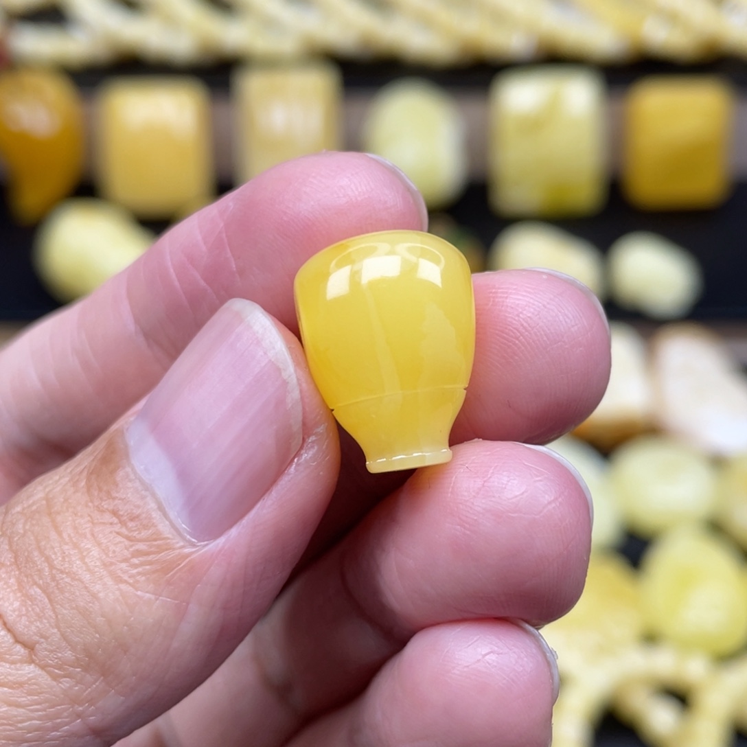 琥珀未镶嵌裸石琥珀蜜蜡