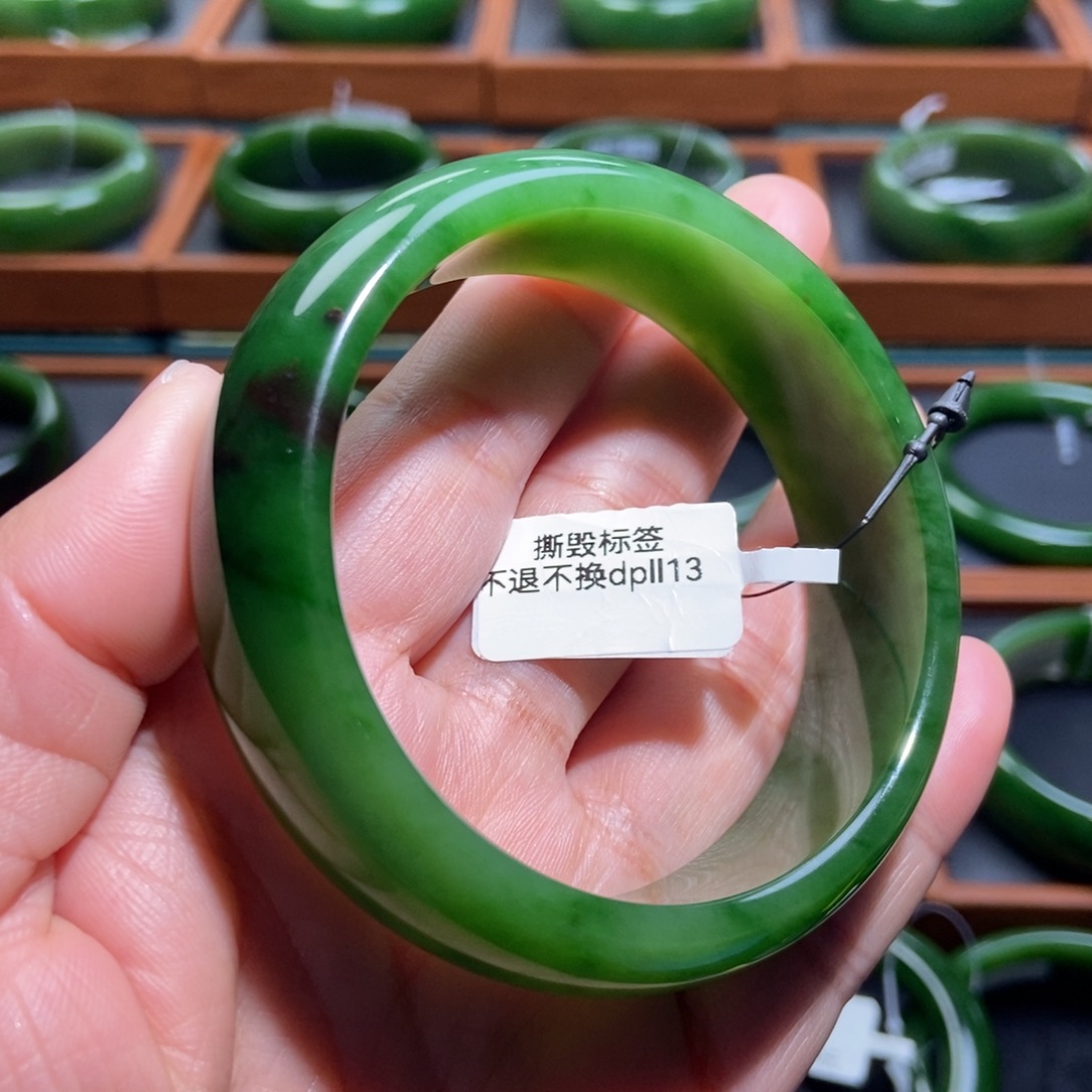 和田玉（碧玉）未镶嵌手镯辣阳绿5960