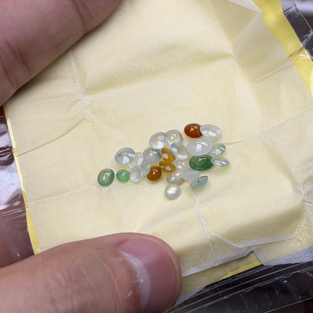 天***啦翡翠未镶嵌颈饰122