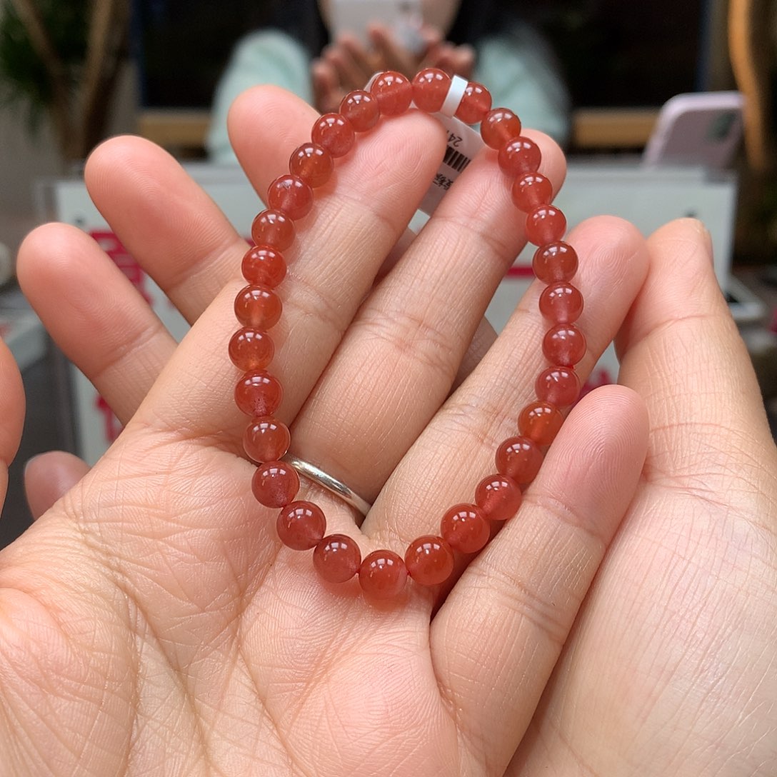 南红玛瑙6MM冰红手串未镶嵌