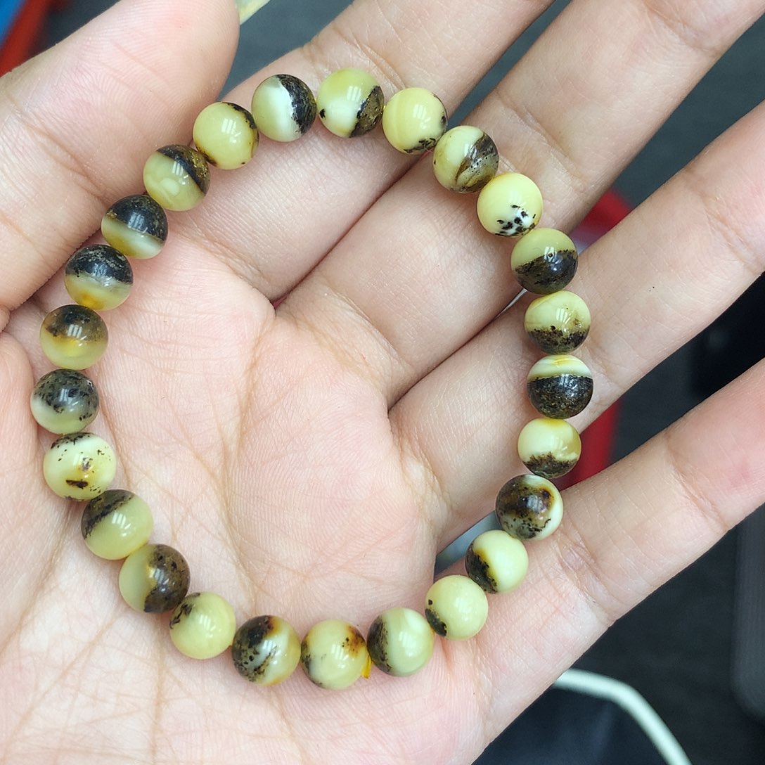 未镶嵌琥珀珠宝奇石